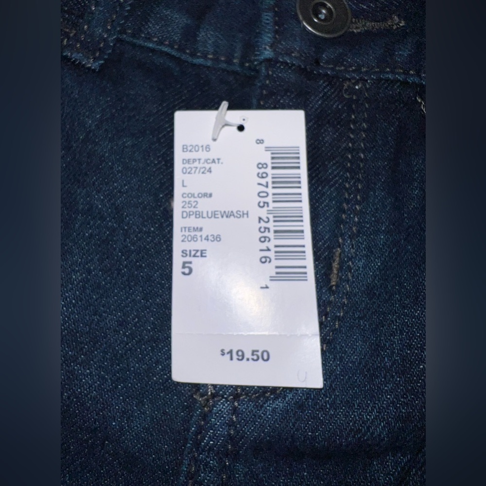 $6 CHILDRENS PLACE JEANS SIZE 5. NEW WITH TAGS. $6 if bundled - Picture 3 of 8